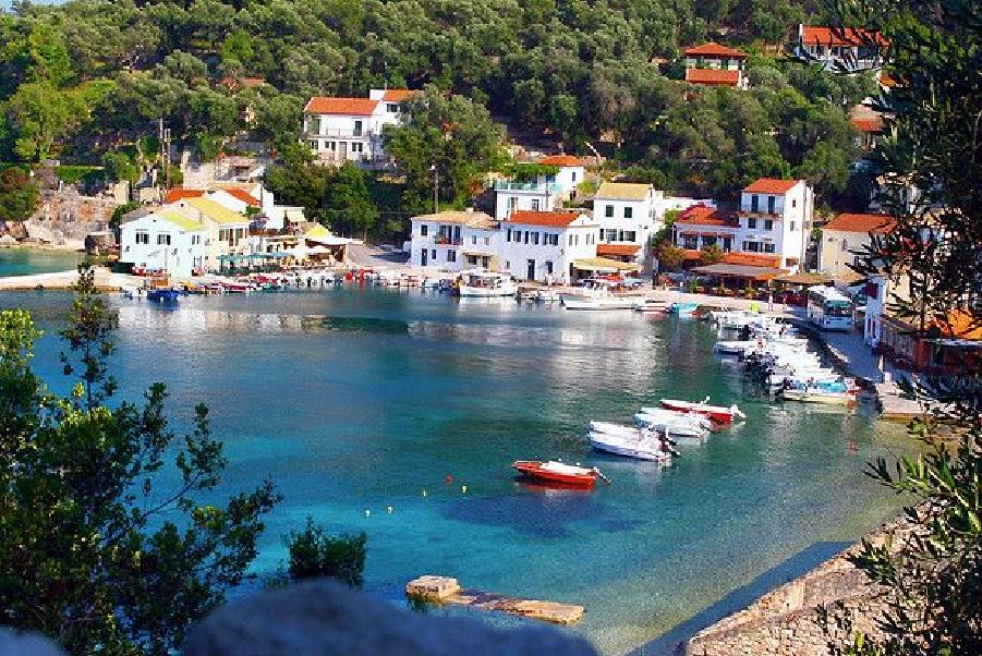 Why Paxos is the Perfect Place for a Romantic Getaway?
